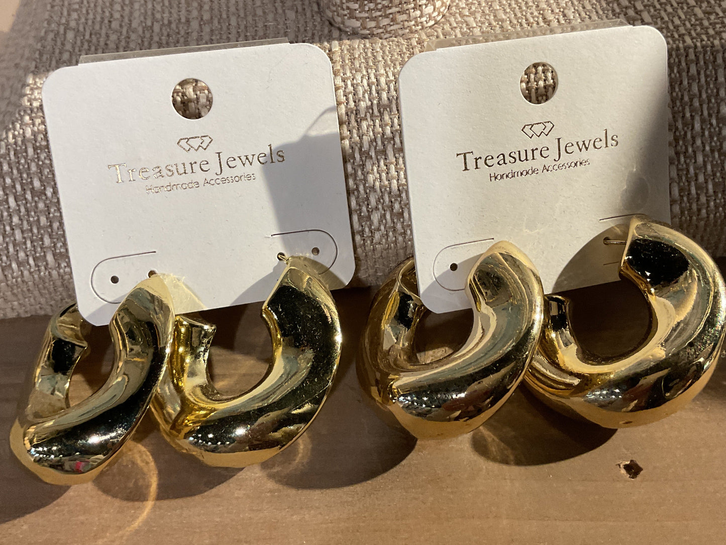 TJ09 Valentina Hoops