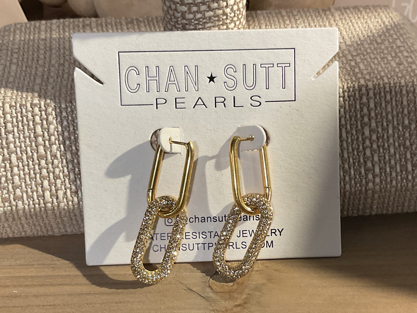 CP06 Lily Earrings