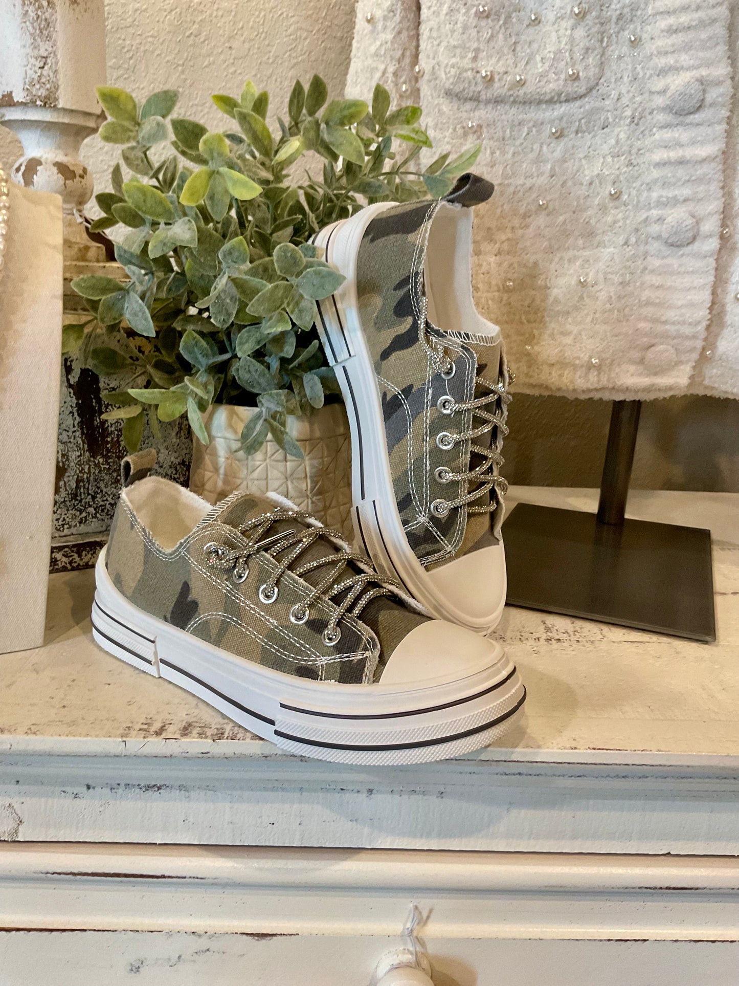 Very G Aman Camo Shoe
