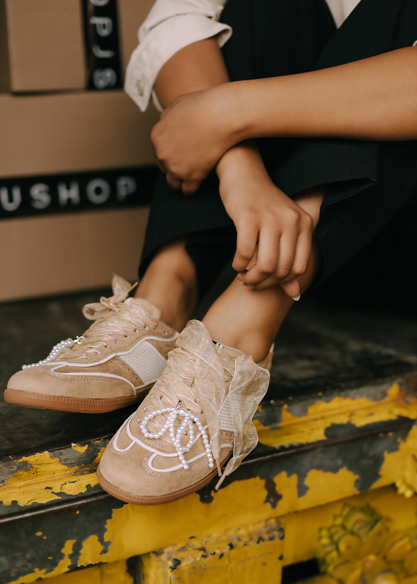 Sophie Sneaker in Taupe