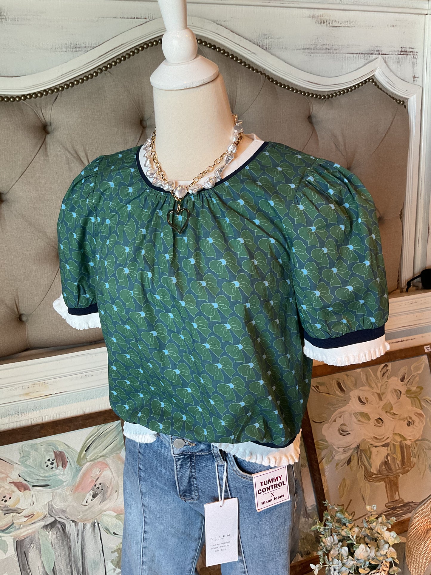 VY03 Green stripe band bow printed top