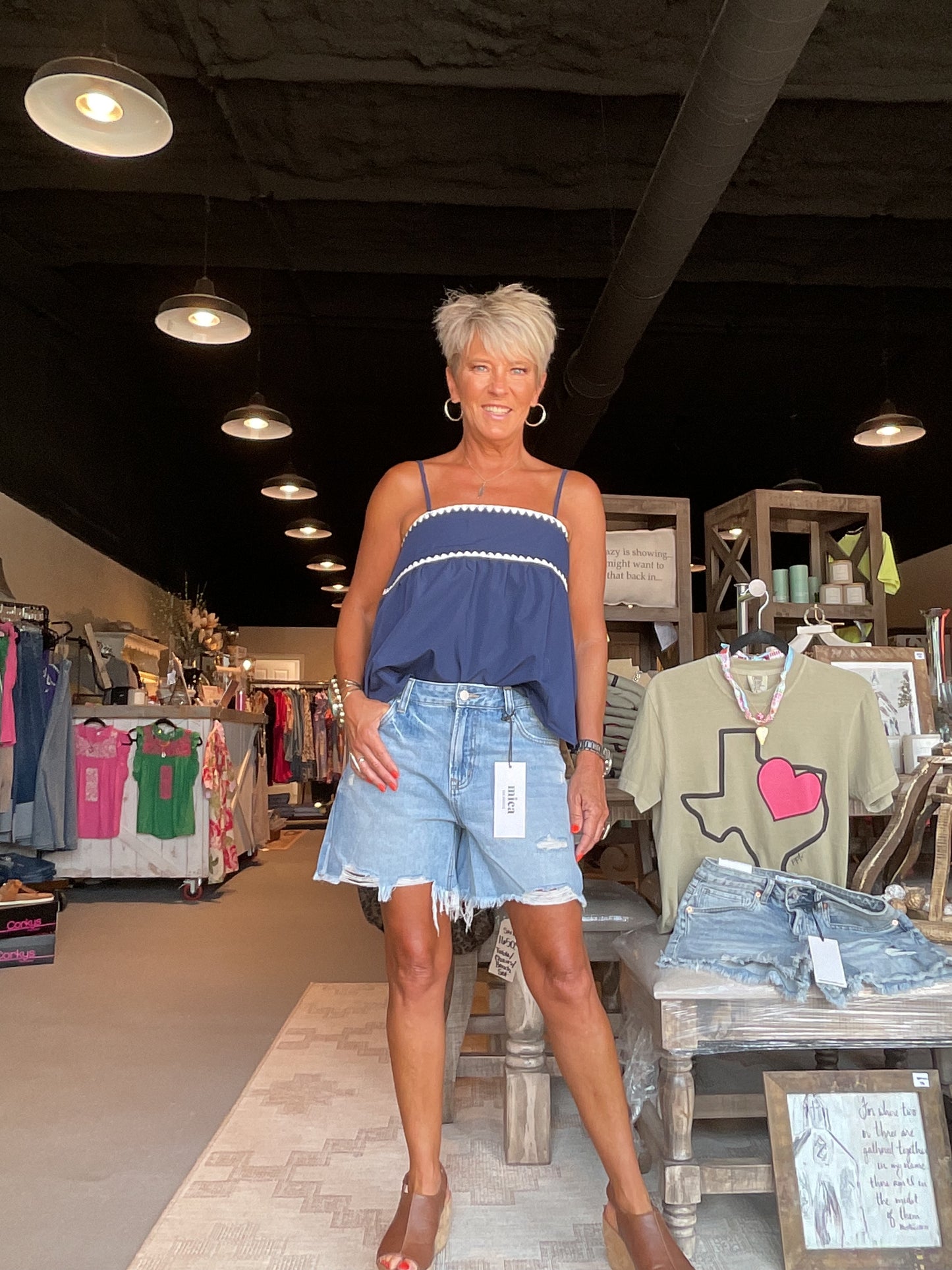 MC05 Boyfriend Midi Shorts