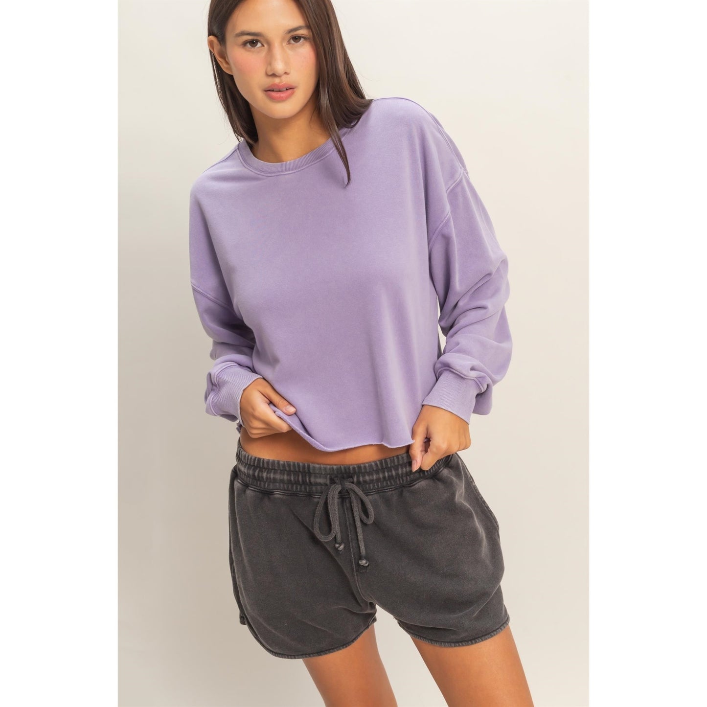 Cropped Mineral Washed Sweatshirt in Dusty Purple
